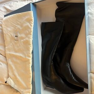 NWT Staud Wally Tall Flat boot